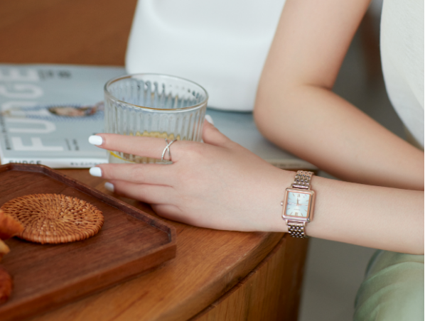 Ҋ,ҕr(sh) CASIO SHEENϵ [Ůԃ(yu)֮Դ