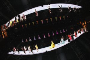 <b>CHLOSIO˄THERUNWAYr(sh)b</b>
